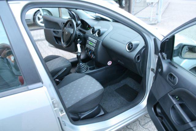 Ford Fiesta 1.3 51 kW Ambiente,Klima, Allwetterreifen 