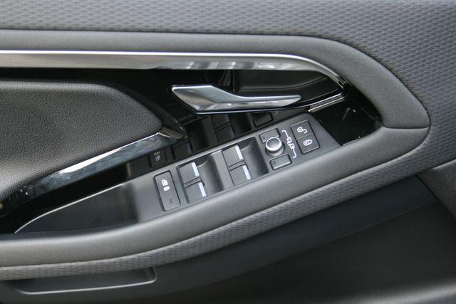 Land Rover Range Rover Evoque Elektro/Diesel|12 Fach Bereif 