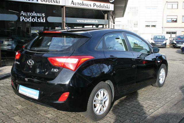 Hyundai i30 FIFA World Cup Edition|Allwetterreifen|T&uuml;v N 