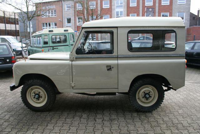 Land Rover Defender Santana 