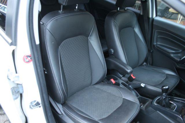 Ford EcoSport Titanium | T&Uuml;V/AU Neu Allwetter 