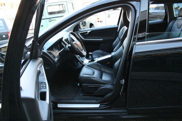 Volvo XC60 Ocean Race 2WD | 33 TKm|Navi| 1. Hd 