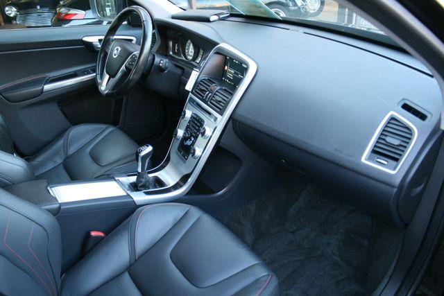 Volvo XC60 Ocean Race 2WD | 33 TKm|Navi| 1. Hd 