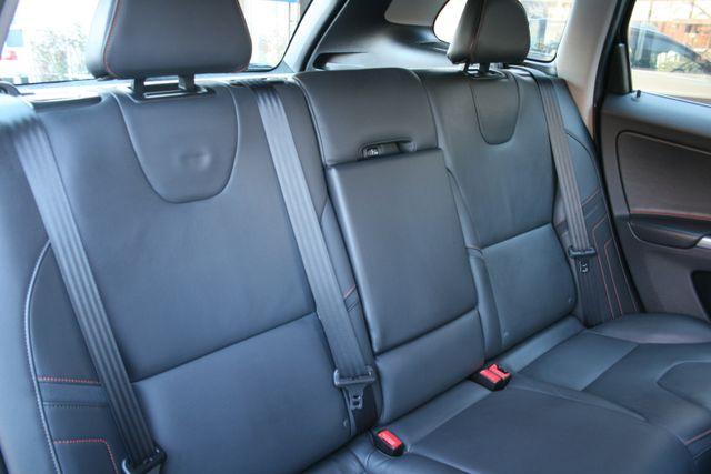 Volvo XC60 Ocean Race 2WD | 33 TKm|Navi| 1. Hd 