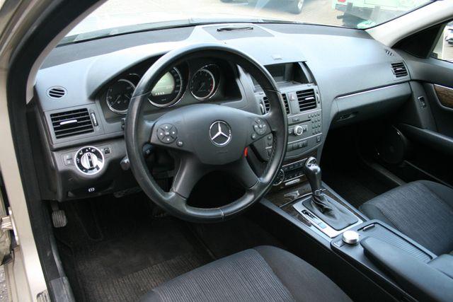 Mercedes-Benz C-Klasse C 250 Elegance Automatic CGI BlueEfficiency,Navi 