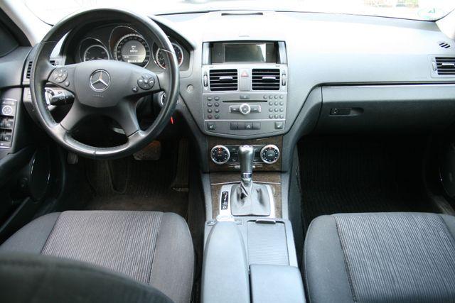 Mercedes-Benz C-Klasse C 250 Elegance Automatic CGI BlueEfficiency,Navi 
