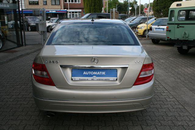 Mercedes-Benz C-Klasse C 250 Elegance Automatic CGI BlueEfficiency,Navi 