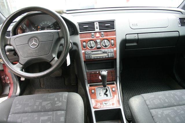 Mercedes-Benz C-Klasse C 180|Oldtimer|Klima|Schiebedach|Autom.|1. Hd 