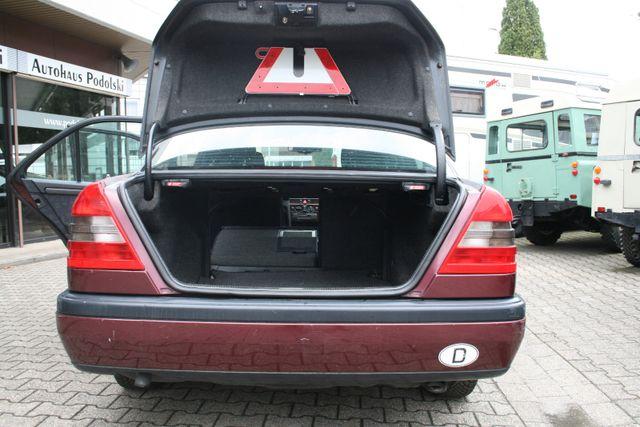 Mercedes-Benz C-Klasse C 180|Oldtimer|Klima|Schiebedach|Autom.|1. Hd 