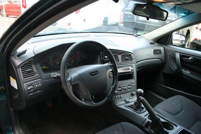 Volvo V70 2.4 Comfort |AHK 1800Kg|Navi|Klima|Allwetter 
