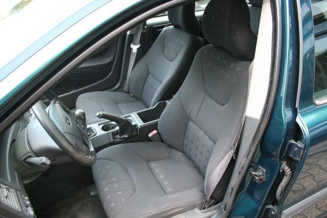Volvo V70 2.4 Comfort |AHK 1800Kg|Navi|Klima|Allwetter 