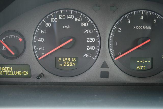 Volvo V70 2.4 Comfort |AHK 1800Kg|Navi|Klima|Allwetter 
