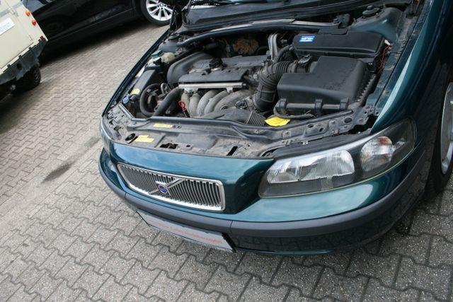 Volvo V70 2.4 Comfort |AHK 1800Kg|Navi|Klima|Allwetter 