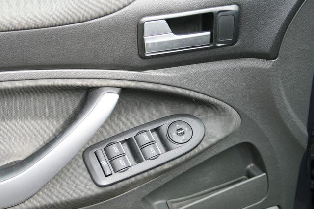 Ford Kuga Champions Edition | Pano AHK 