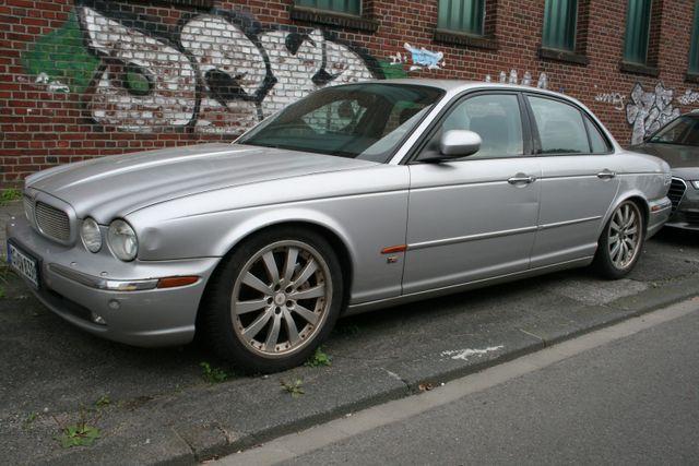 Jaguar XJ - R | Rentnerfahrzeug T&Uuml;V 01/2028