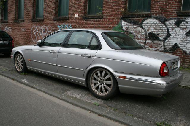 Jaguar XJ R | Rentnerfahrzeug T&Uuml;V 01/2028 