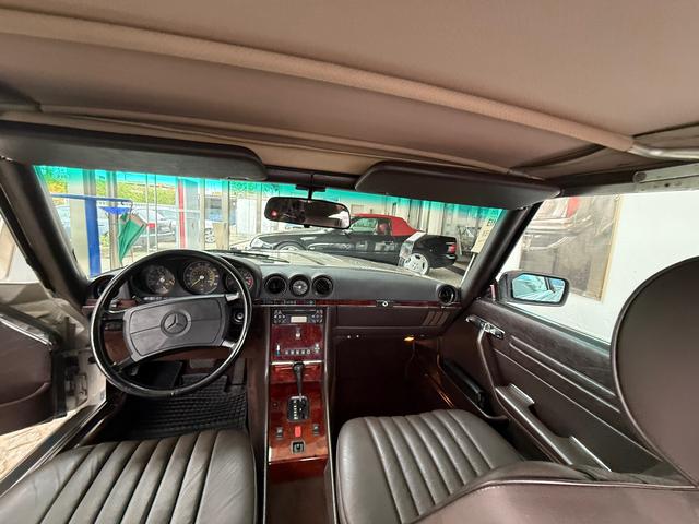 Mercedes-Benz SL-Klasse 560SL R107 