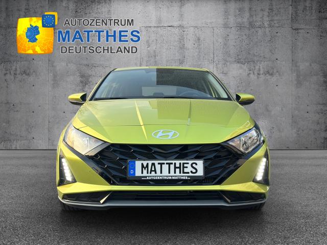 Hyundai i20 Select+ DCT Aktion! NAVI Kamera Klima Tempomat Elektr. 16" Alu 