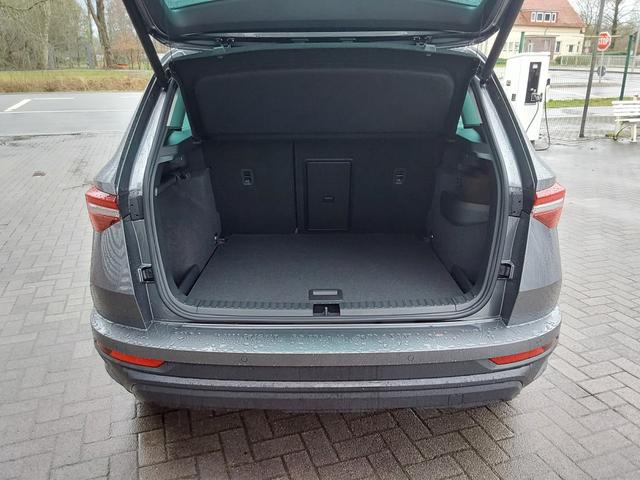 Skoda Karoq 1.5 TSI DSG Selection ACC/LED/PDC/SHZ/Navi/Kamera 