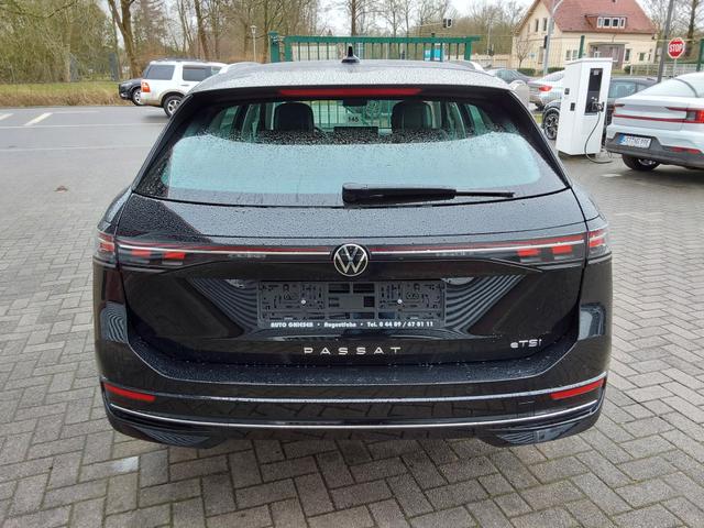 Volkswagen Passat Variant 1.5 eTSI DSG MH ACC/IQL/PDC/SHZ/Navi 