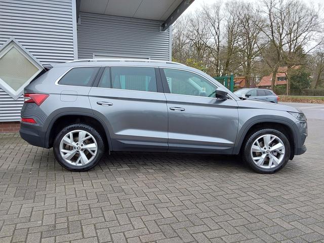 Skoda Kodiaq 1.5 TSI DSG Style 7-Sitzer APP/LED/PDC/SHZ/Pano 