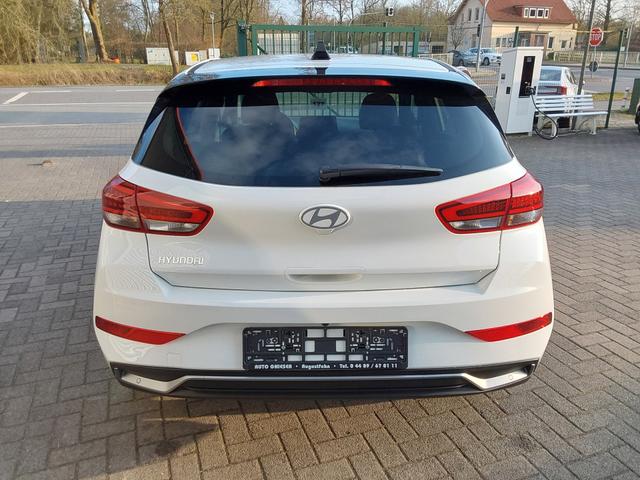 Hyundai i30 1.0 T-GDI DCT ACC/LED/PDC/KAM/NAV/SHZ 