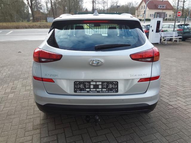 Hyundai TUCSON 1.6 Style 2WD APP/SHZ/AHK/PDC/KAM/NAV 