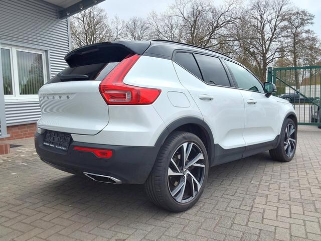 Volvo XC40 D4 AWD R-Design AHK/SHZ/LED/PDC/NAV 