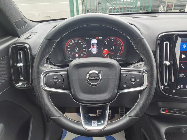 Volvo XC40 D4 AWD R-Design AHK/SHZ/LED/PDC/NAV 