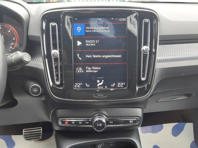 Volvo XC40 D4 AWD R-Design AHK/SHZ/LED/PDC/NAV 