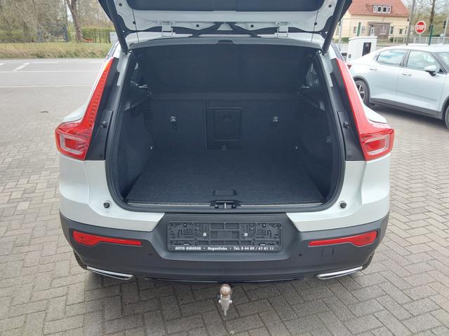 Volvo XC40 D4 AWD R-Design AHK/SHZ/LED/PDC/NAV 