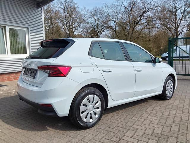 Skoda Fabia 1.0 MPI Essence PDC/LED 