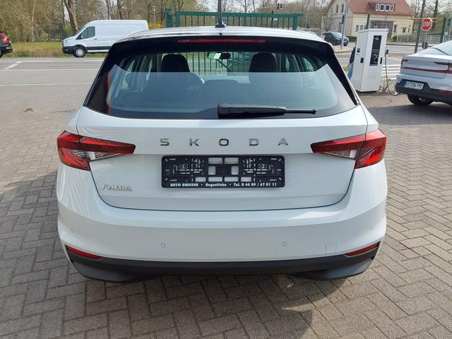 Skoda Fabia 1.0 MPI Essence PDC/LED 