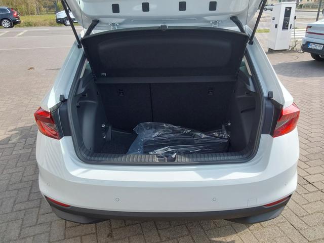 Skoda Fabia 1.0 MPI Essence PDC/LED 
