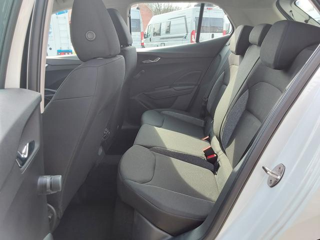 Skoda Fabia 1.0 MPI Essence PDC/LED 