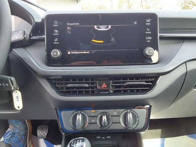 Skoda Fabia 1.0 MPI Essence PDC/LED 