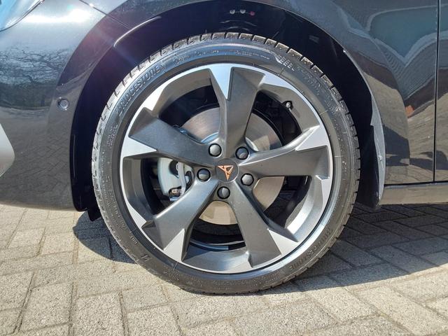Cupra Leon Sportstourer 2.0 TDI DSG ACC/LED/PDC/SHZ/NAV/KAM 