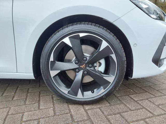 Cupra Leon Sportstourer 2.0 TDI DSG ACC/LED/PDC/SHZ/NAV/KAM 