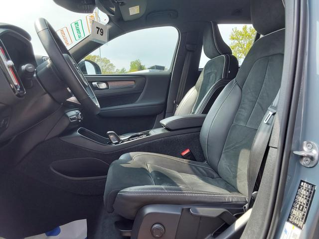 Volvo XC40 B4 B R-Design ACC/SHZ/LED/PDC/KAM/NAV 