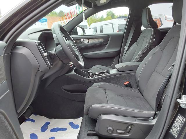 Volvo XC40 B3 2WD Plus Black Edition AHK/ACC/H&K/PDC/SHZ/KAM/NAV 