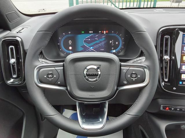 Volvo XC40 B3 2WD Plus Black Edition AHK/ACC/H&K/PDC/SHZ/KAM/NAV 