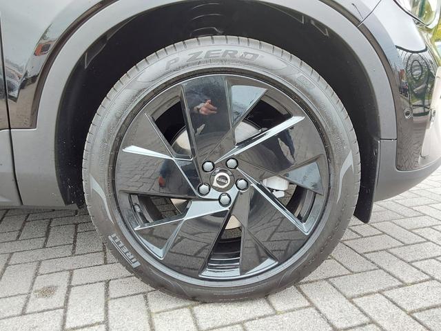 Volvo XC40 B3 2WD Plus Black Edition AHK/ACC/H&K/PDC/SHZ/KAM/NAV 