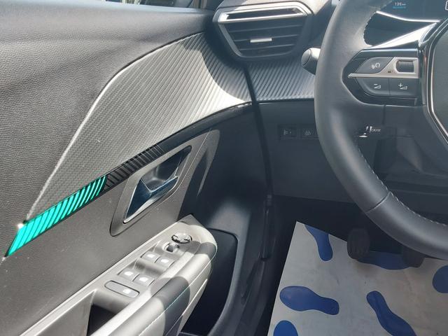 Peugeot 208 1.2 PureTech 100 Allure Pack ACC/LED/PDC/KAM/SHZ 