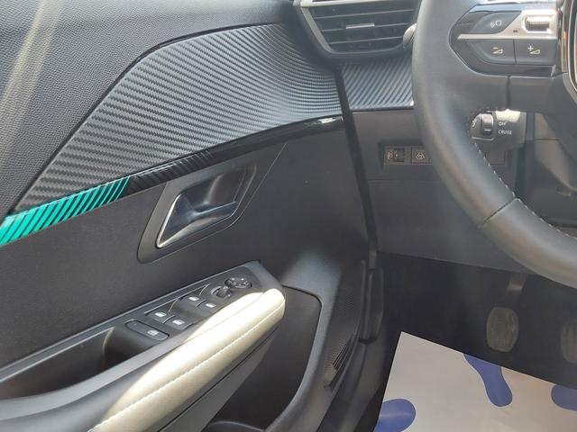Peugeot 208 1.2 PureTech 100 Allure Pack ACC/LED/PDC/KAM/SHZ 