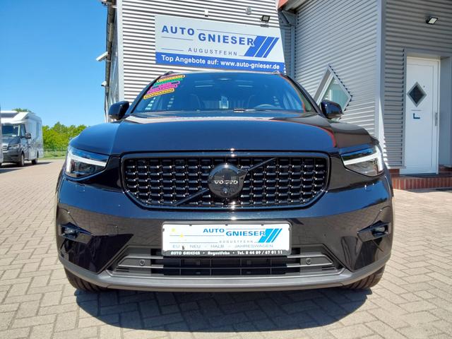 Volvo XC40 B4 B Ultra Black Edition ACC/LED/PDC/KAM/SHZ/PANO 