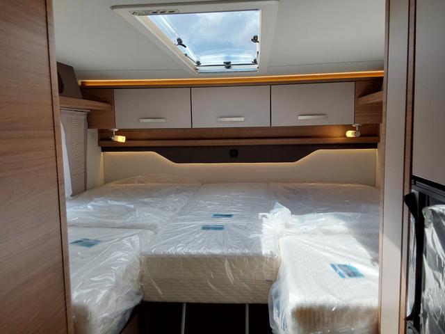 Knaus L!VE I 700 MEG AHK/AUT/ARKTIS/AGUTI/TV 