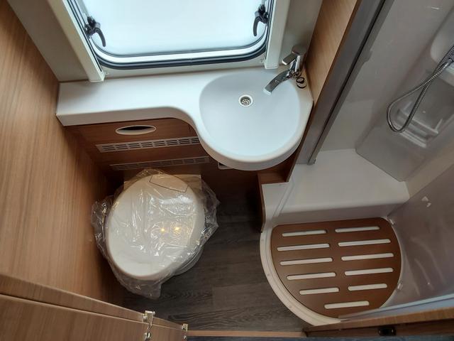 Knaus L!VE I 700 MEG AHK/AUT/ARKTIS/AGUTI/TV 