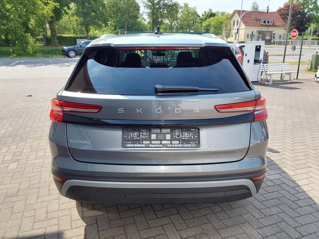 Skoda Kodiaq 2.0 TDI DSG Selection 7-Sitzer ACC/AHK/LED/PDC/SHZ/KAM 