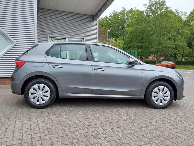 Skoda Fabia 1.0 MPI Essence PDC/LED 