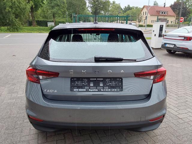 Skoda Fabia 1.0 MPI Essence PDC/LED 